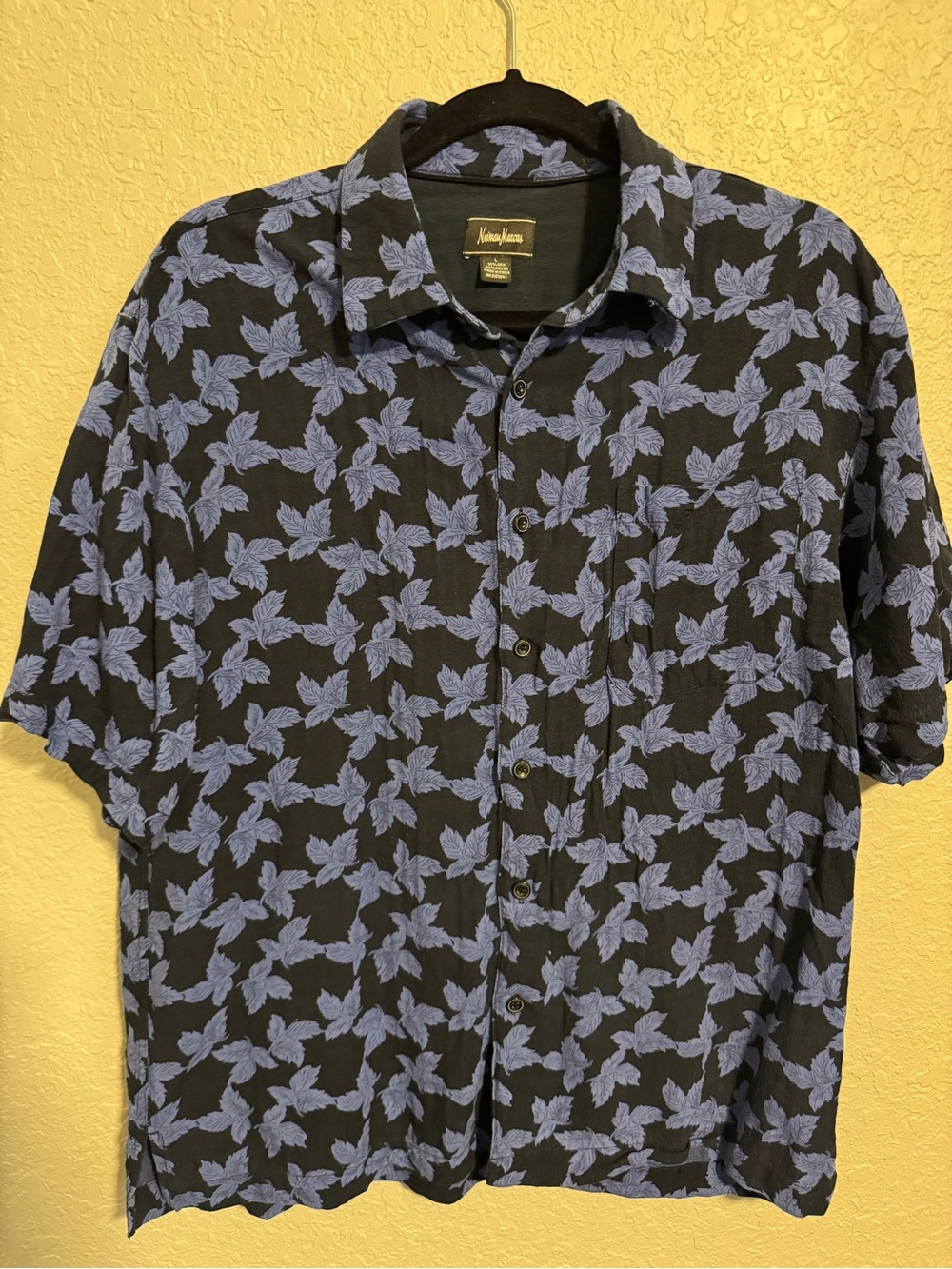 Neiman Marcus Men's Black Silk Short-Sleeve Button-Up Shirt with Blue Leaf Print